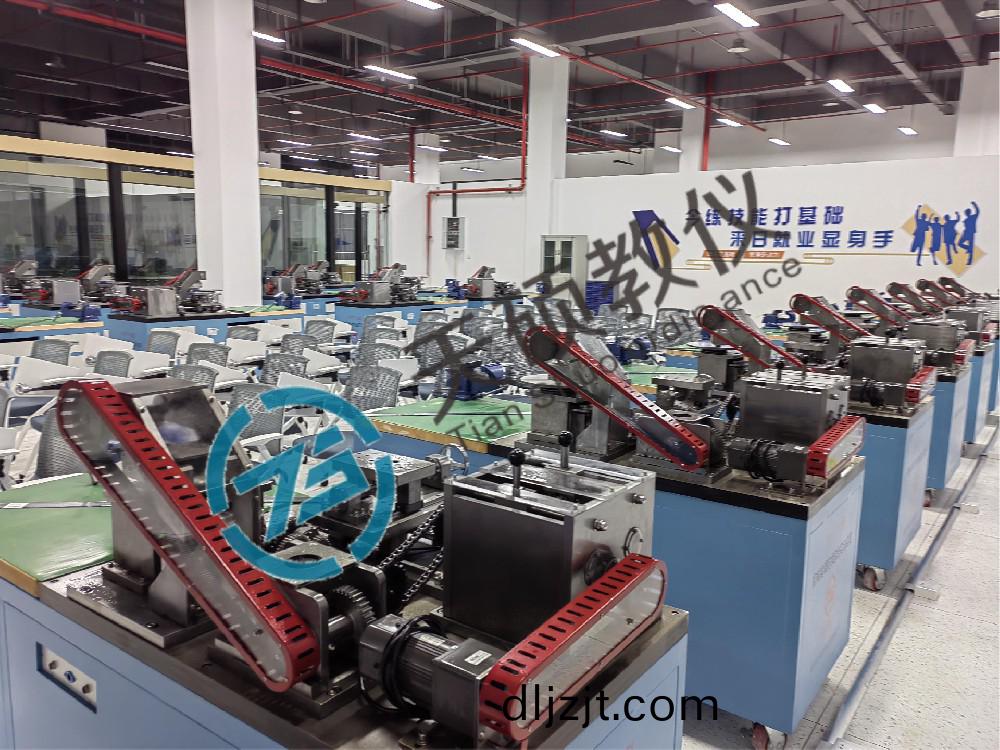 裝配鉗(qian)工實訓(xun)室(shi)