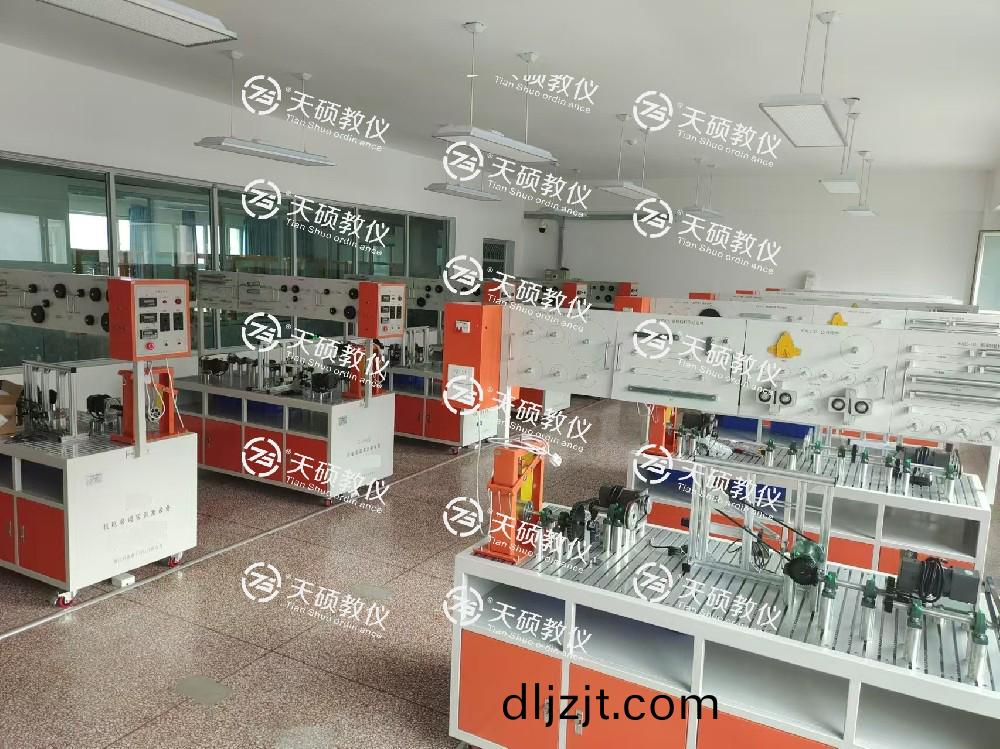 烏(wu)魯木(mu)齊技師(shi)學院(yuan) 電氣(qi)工程(cheng)及機(ji)電裝調(diao)實訓(xun)室(shi)設備採購項目(mu)  順利安裝、調試(shi)、培(pei)訓(xun)、驗收(shou)通過(guo)！