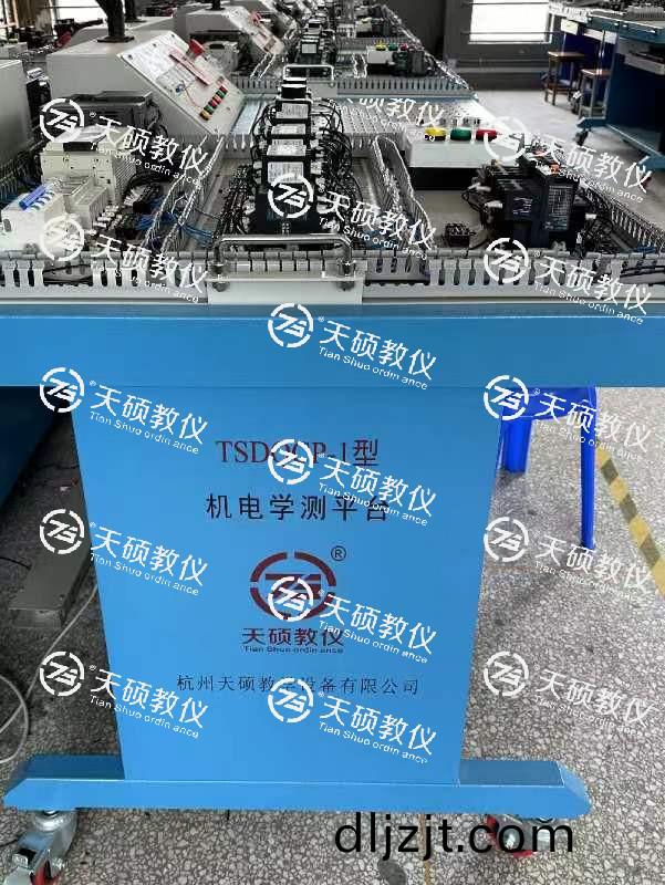 機(ji)電學測平檯(tai)實訓室