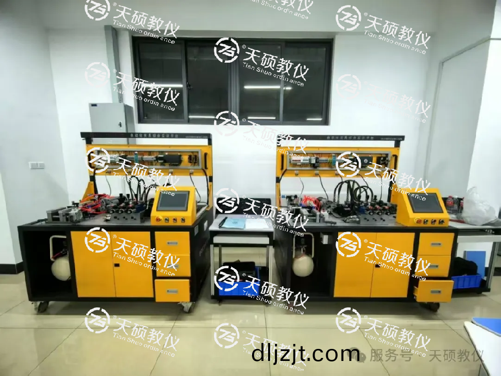 雲(yun)南(nan)工業(ye)技師(shi)學(xue)院(yuan)自(zi)動化裌具(ju)實訓室(shi)、機牀裌(jia)具(ju)實(shi)訓室